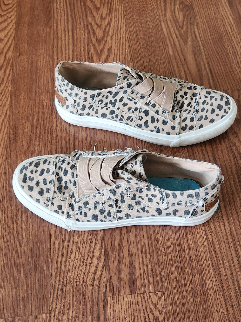 Women’s Slip-On Leopard Print Sneakers - Beige